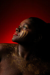 Mulher negra em foto artistica