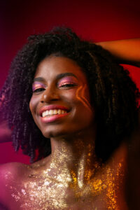 Mulher negra em foto artistica